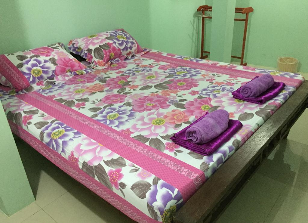 Ricos Honey Place Guesthouse بانكوك المظهر الخارجي الصورة