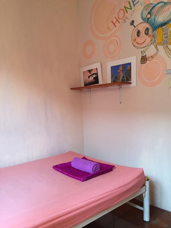 Ricos Honey Place Guesthouse بانكوك المظهر الخارجي الصورة