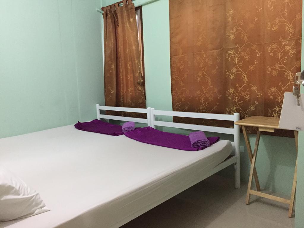 Ricos Honey Place Guesthouse بانكوك المظهر الخارجي الصورة